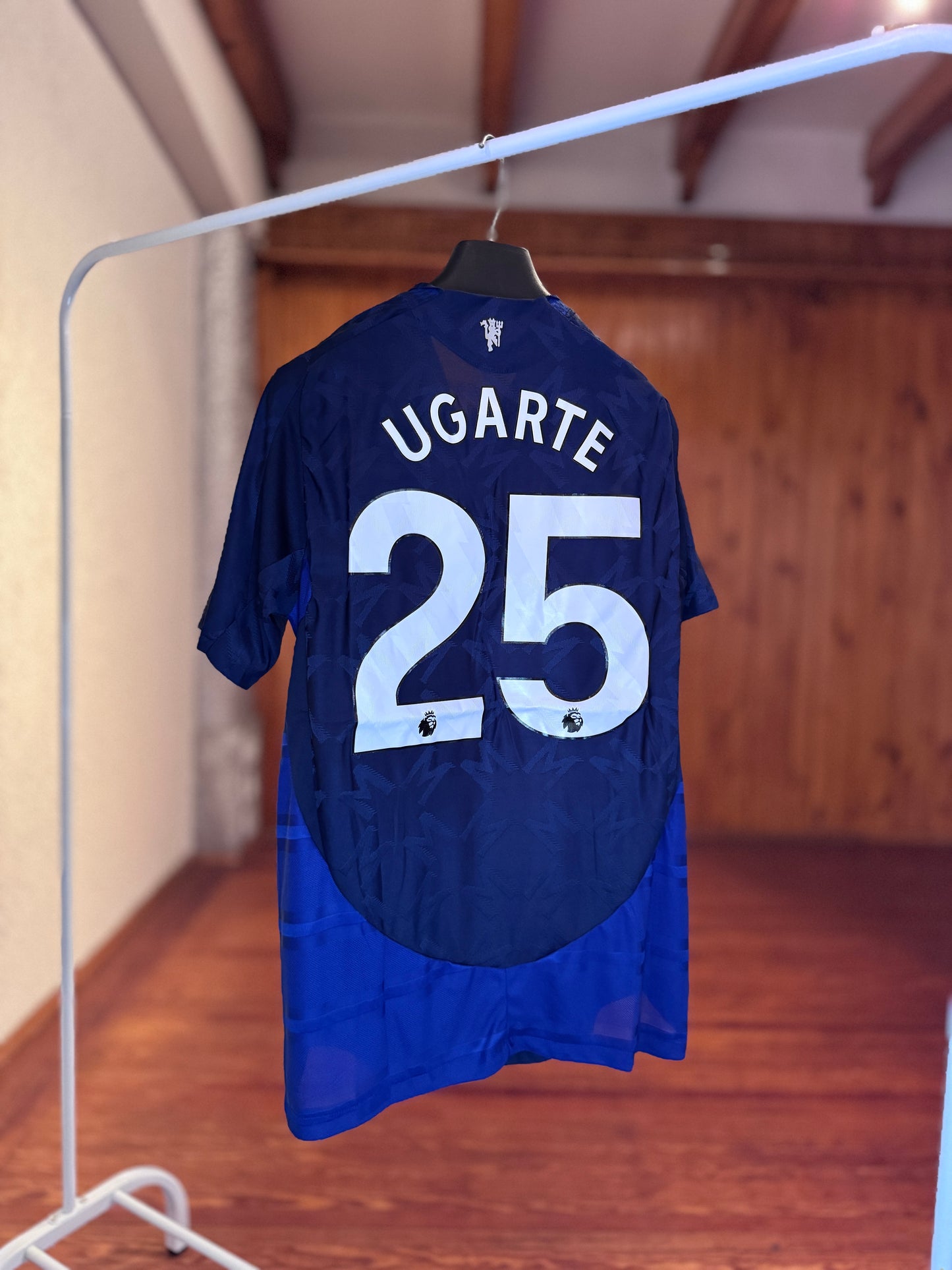 Camiseta Adidas Manchester United Alternativa 2024/25 (Encargue)