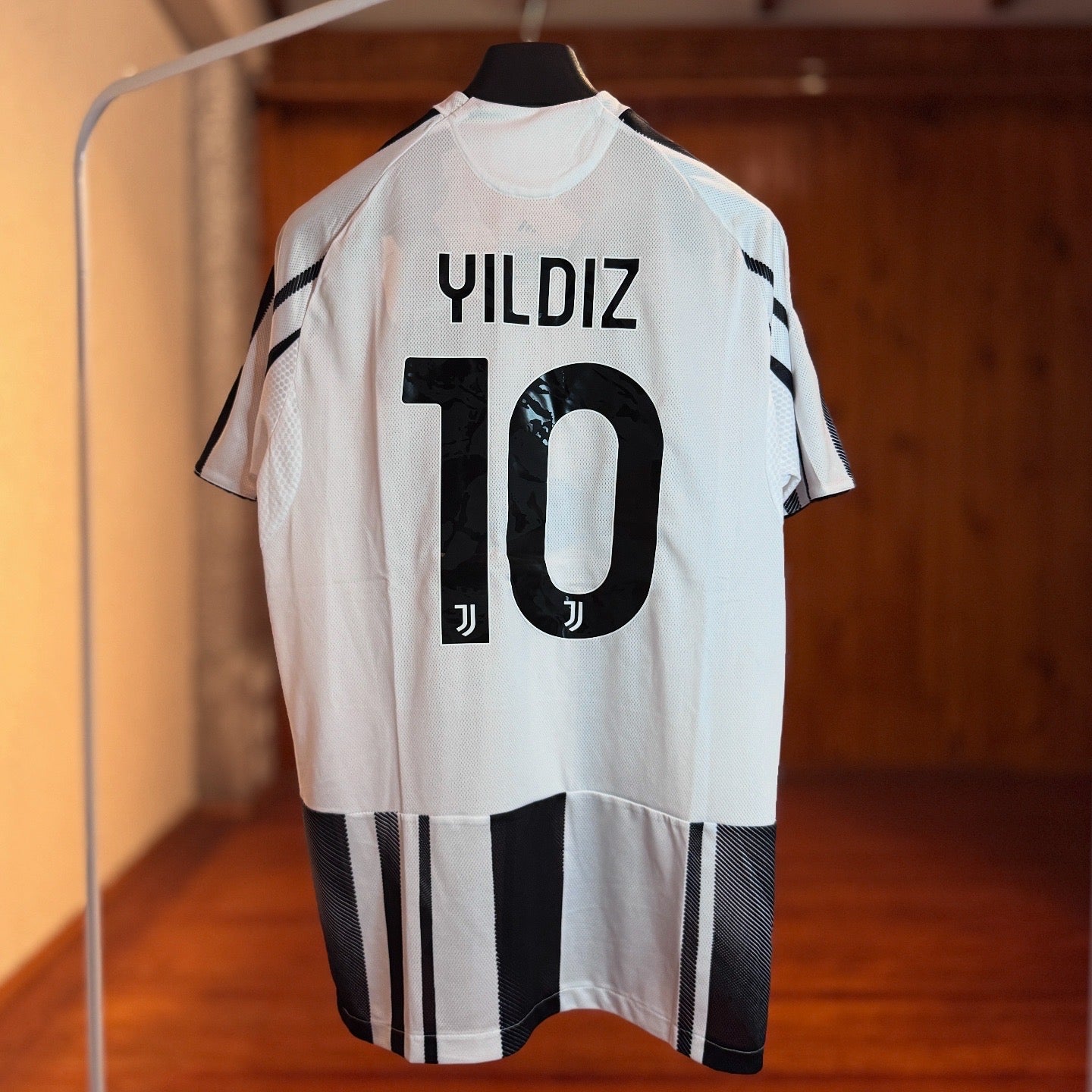Camiseta Adidas Juventus Titular 2025/26