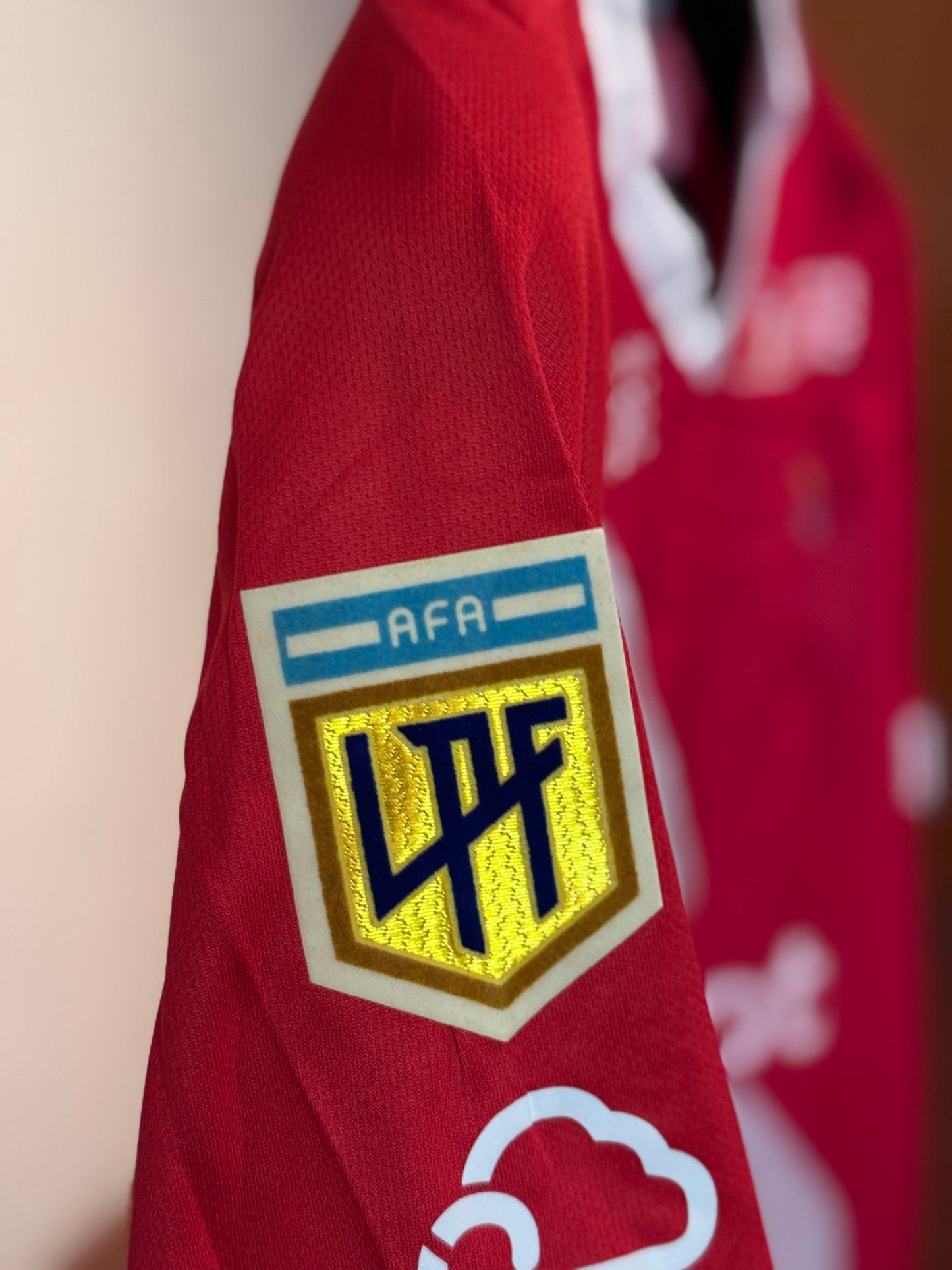 Camiseta Umbro Argentinos Jrs. 2024/25 (Encargue)